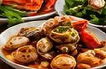 Ốc bươu nhồi thịt hấp sả